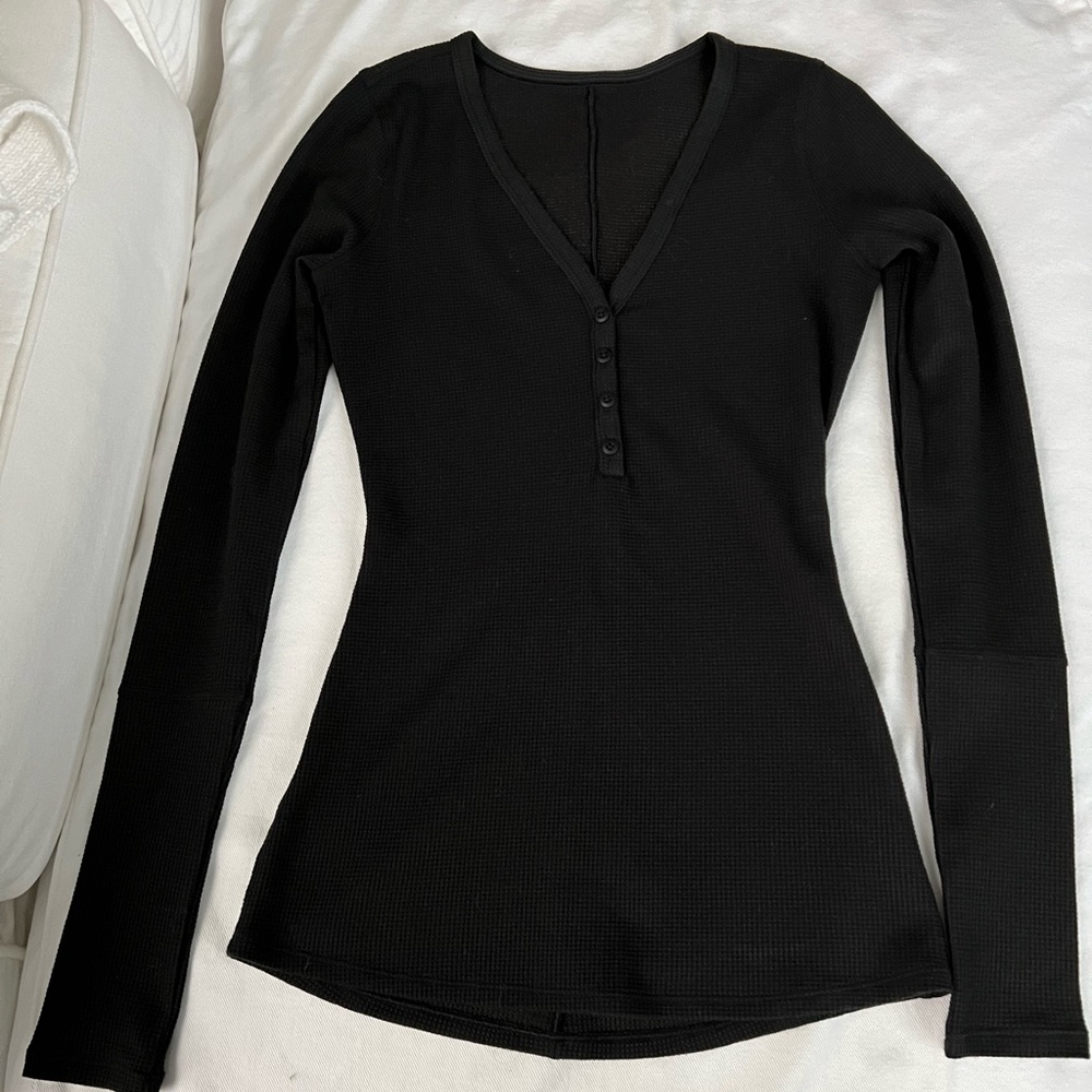 Lulu lemon Henley never worn size 0